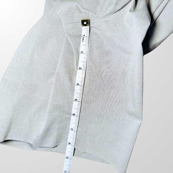 Theory Men's Pinstripe Flat Front Shorts in Beige - 33 - Picture 14 of 15